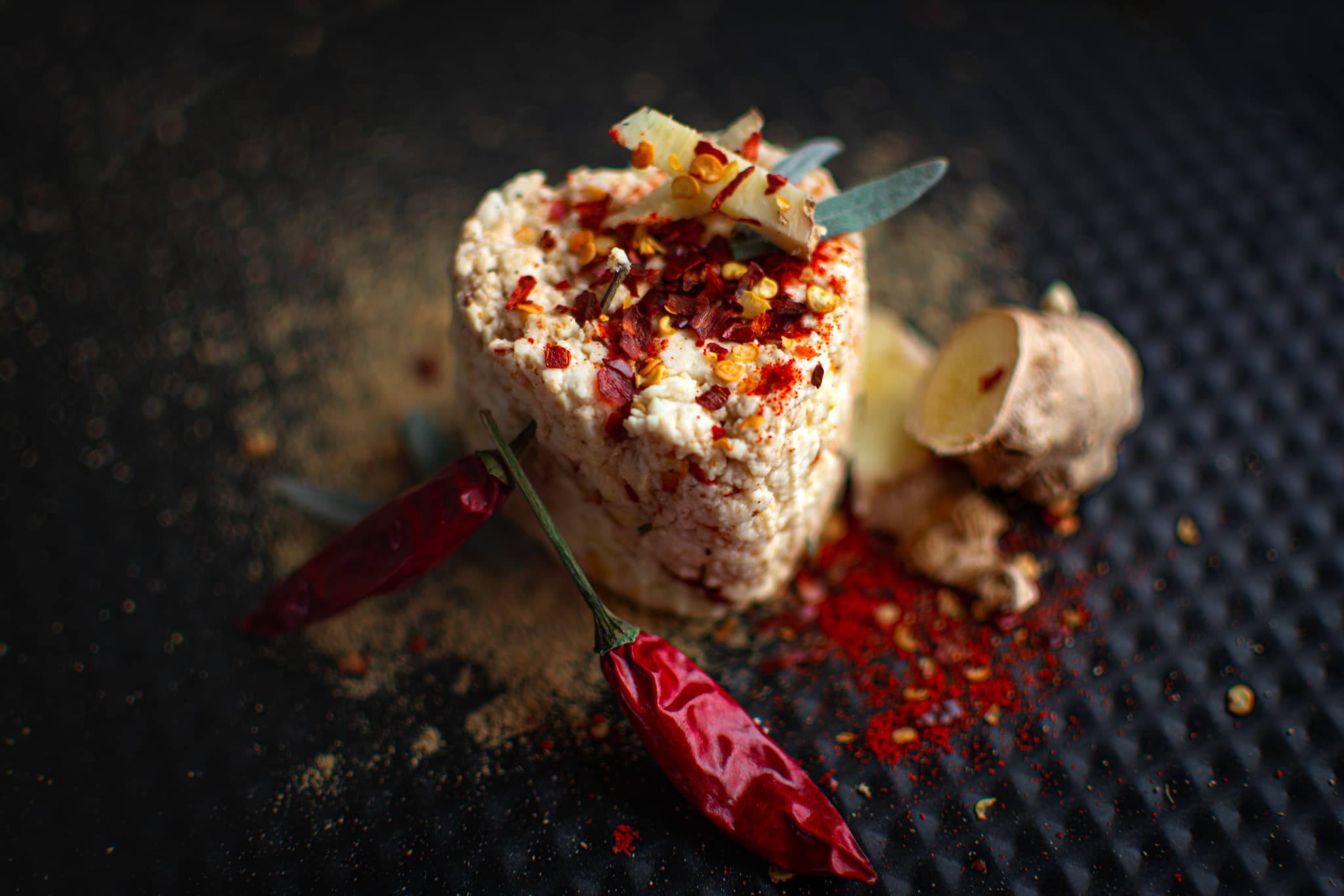 Friss Kecske Gomolya - Chili - Gyömbér 200g